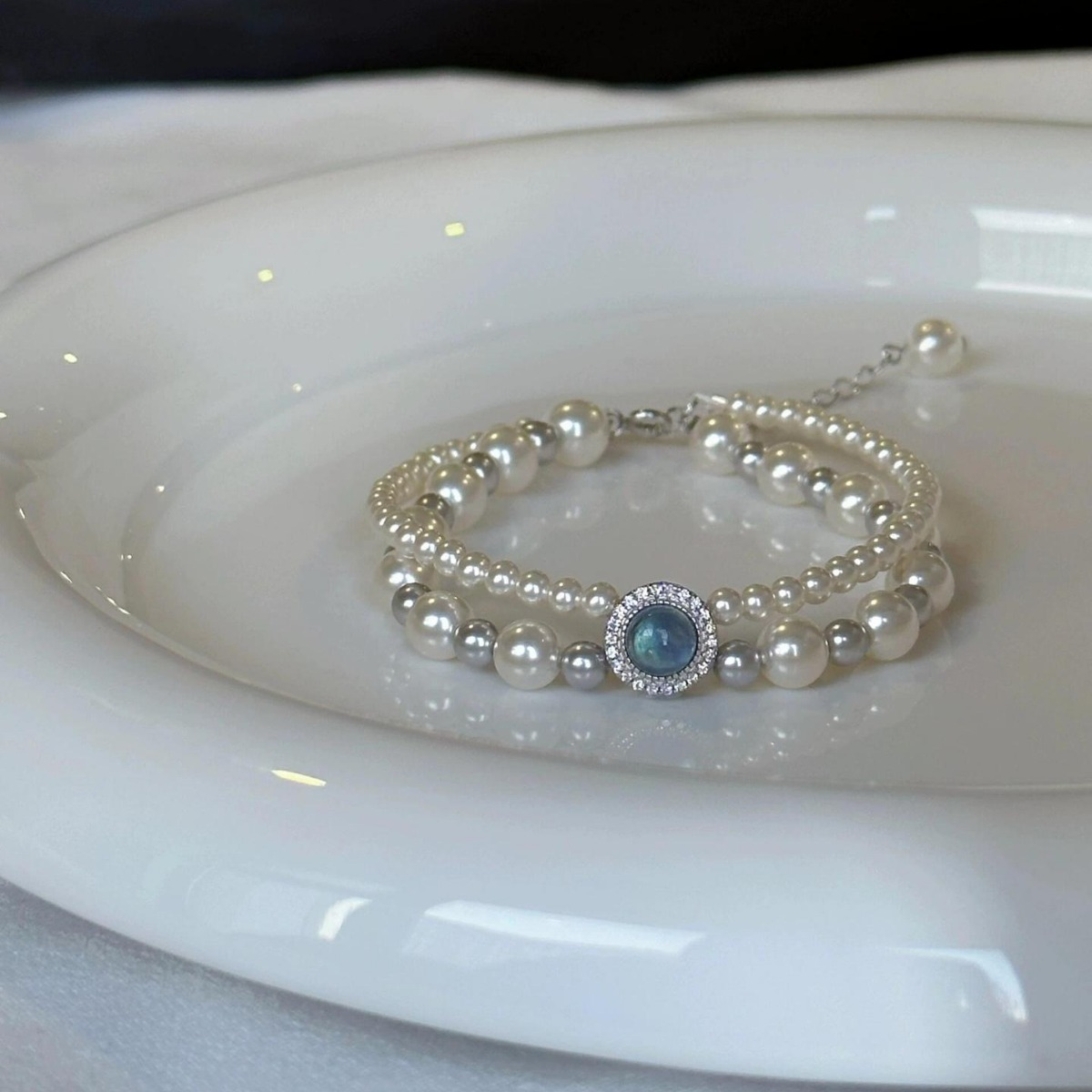 Blue Serenity Pearl Bracelet | Elegant Jewelry with Calming Energy